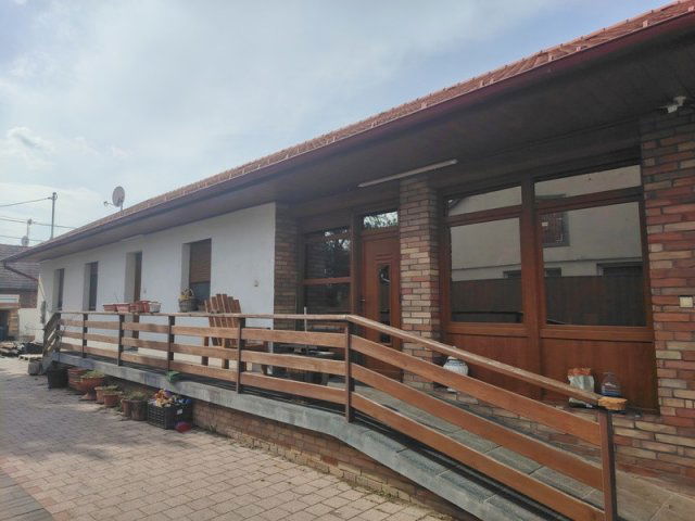 Eladó családi ház, Ócsán 200 M Ft, 4 szobás