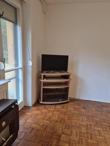 Eladó téglalakás, Hévízen 40 M Ft, 1 szobás