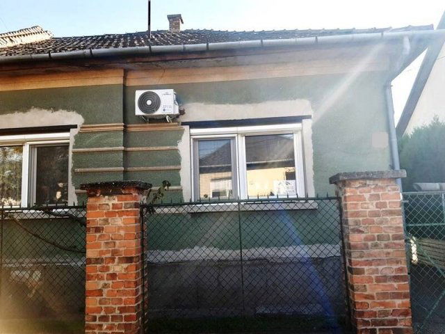 Eladó családi ház, Budapesten, XV. kerületben 85 M Ft