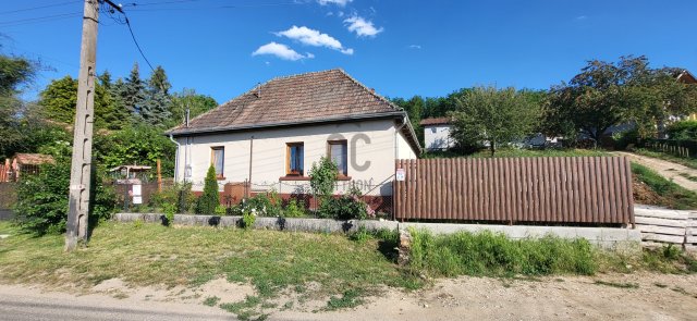 Eladó családi ház, Keszegen 58.9 M Ft, 3 szobás