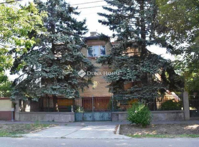 Eladó családi ház, Szigetszentmiklóson 229 M Ft, 6 szobás