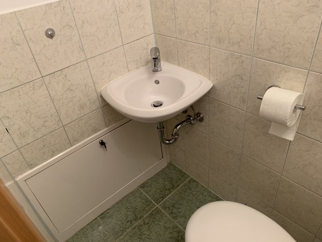 Eladó téglalakás, Pécsett 0.25 M Ft, 3 szobás