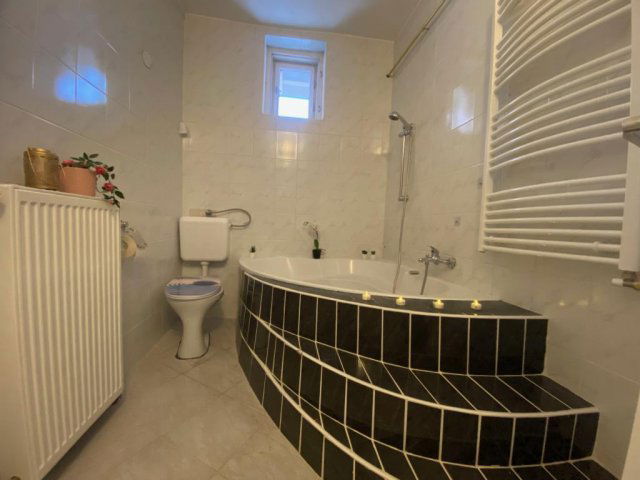 Kiadó családi ház, albérlet, Felsőpakonyban 250 E Ft / hó