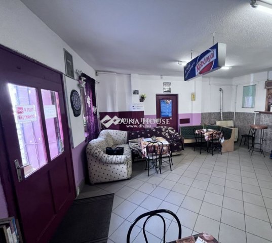 Eladó üzlethelyiség, Dunaújvárosban, Magyar úton 45 M Ft
