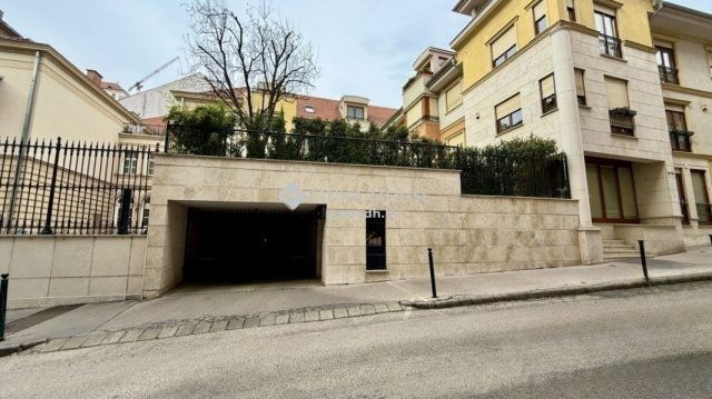 Eladó téglalakás, Budapesten, I. kerületben 168 M Ft, 3 szobás