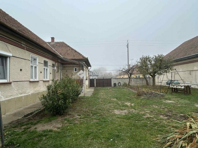 Eladó családi ház, Ceglédbercelen 49.9 M Ft, 4 szobás