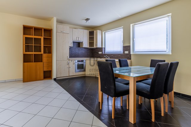 Eladó sorház, Dunakeszin 139.9 M Ft, 5 szobás