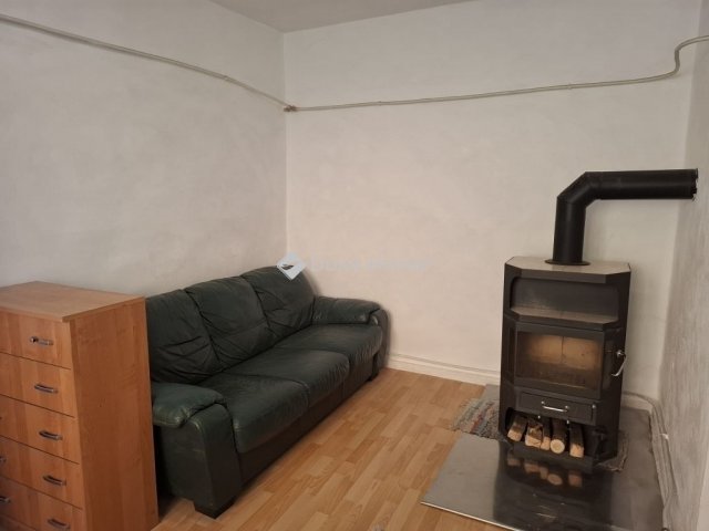 Eladó ikerház, Szegeden 43 M Ft, 1 szobás / költözzbe.hu