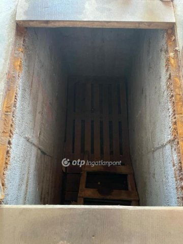 Eladó garázs, Egerben 9 M Ft / költözzbe.hu