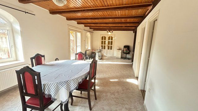 Eladó családi ház, Dunaharasztin 150 M Ft, 7 szobás