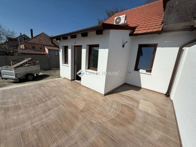 Eladó családi ház, Mosonmagyaróváron 59.9 M Ft, 2 szobás