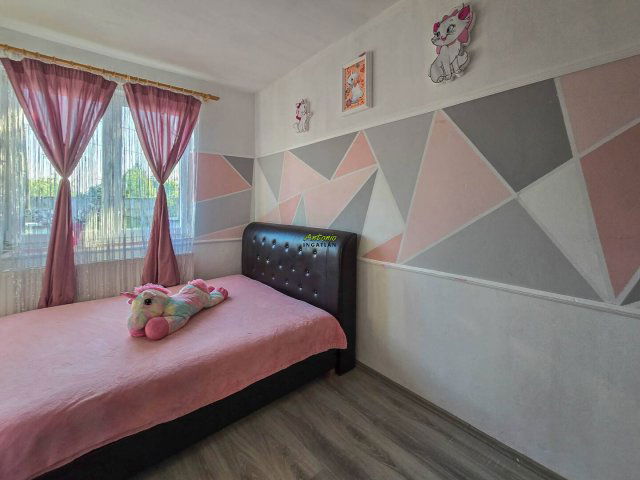 Eladó családi ház, Egyházasfaluban 42 M Ft, 2 szobás