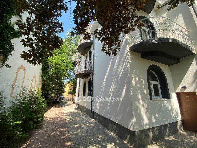 Eladó családi ház, Budapesten, XIV. kerületben 249.9 M Ft