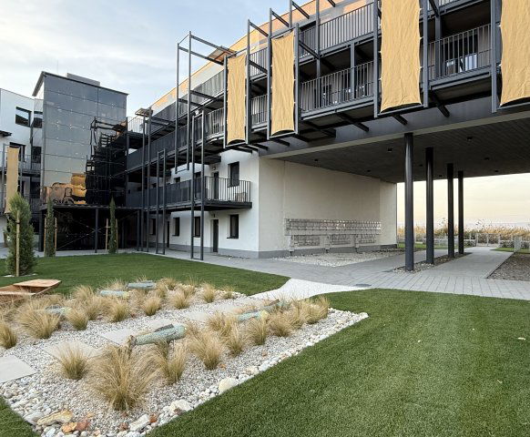 Eladó téglalakás, Balatonszemesen 132.9 M Ft, 3 szobás