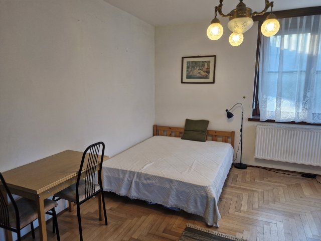 Kiadó téglalakás, albérlet, II. kerületben, Józsefhegyi utcában
