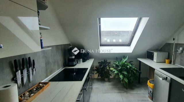 Eladó téglalakás, Szombathelyen 49.9 M Ft, 3 szobás