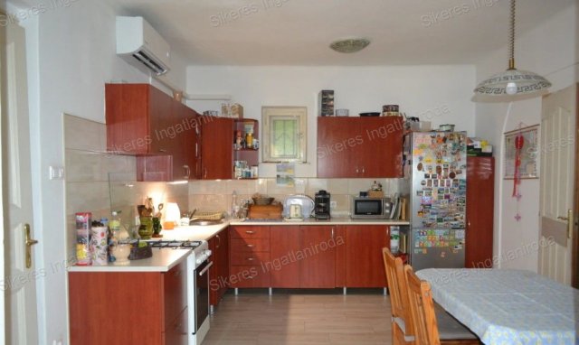 Eladó családi ház, Gárdonyban 96.8 M Ft, 3 szobás