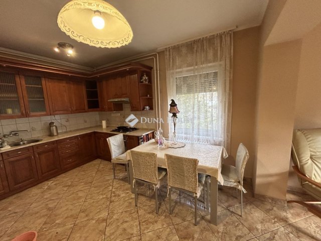 Eladó családi ház, Dabason 84.9 M Ft, 5 szobás