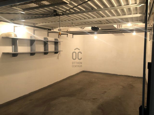 Eladó garázs, Szolnokon 9 M Ft / költözzbe.hu