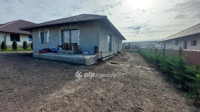 Eladó családi ház, Vácrátóton 139.5 M Ft, 4 szobás
