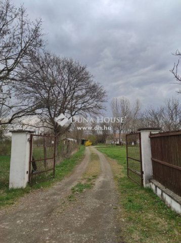 Eladó családi ház, Kemencén 230 M Ft, 3 szobás