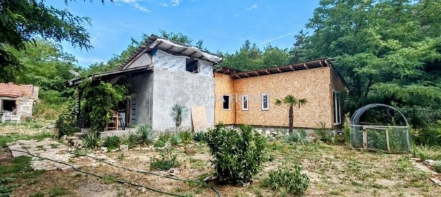Eladó mezogazdasagi ingatlan, Felsőpakonyban 64.9 M Ft, 2 szobás