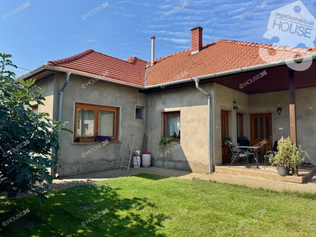 Eladó családi ház, Lakitelken 60.5 M Ft, 4 szobás