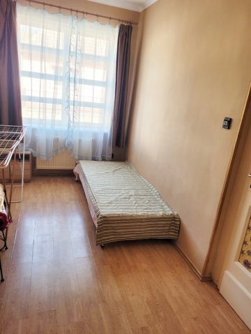 Eladó téglalakás, Kisnémediben 60 M Ft, 4 szobás