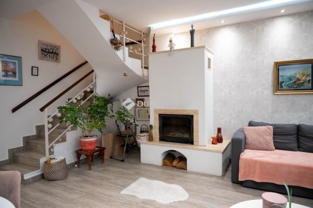 Eladó sorház, Vecsésen 133.9 M Ft, 5 szobás