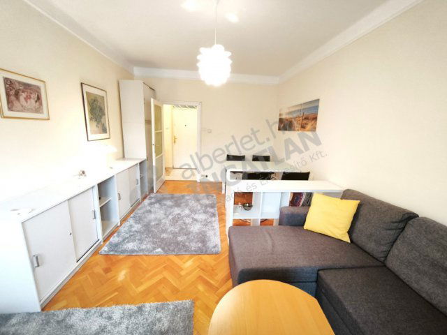 Kiadó téglalakás, albérlet, IX. kerületben, Óbester utcában