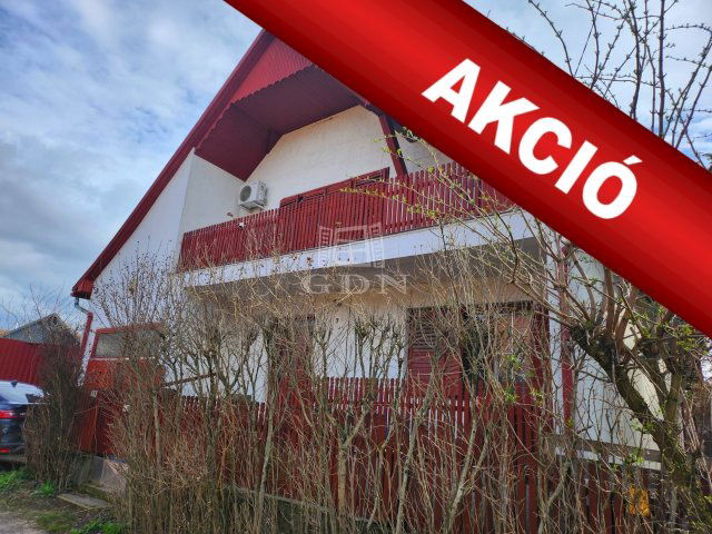 Eladó családi ház, Polgáron 64.96 M Ft, 4 szobás