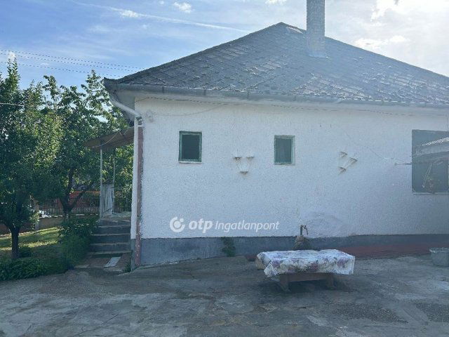 Eladó családi ház, Nyírlugoson 18 M Ft, 3+1 szobás