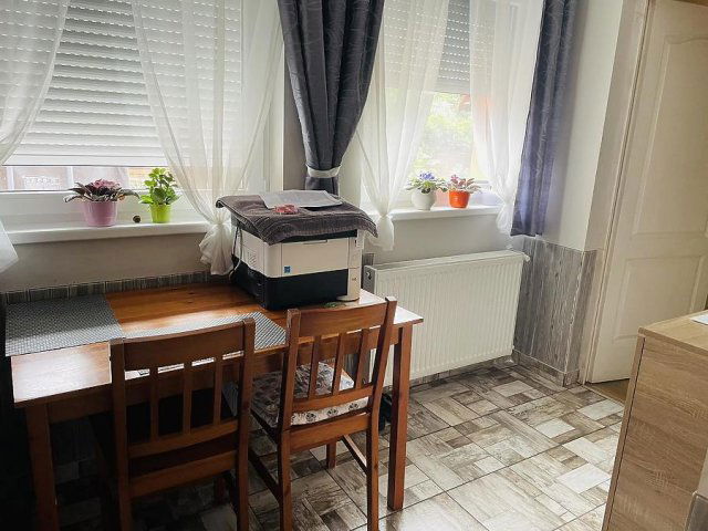 Eladó családi ház, Dunakeszin 94.5 M Ft, 7 szobás