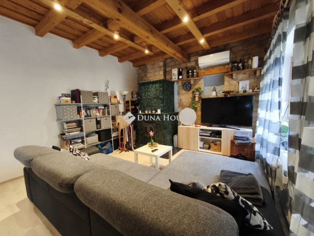 Eladó családi ház, Dunaújvárosban 84.5 M Ft, 2+2 szobás