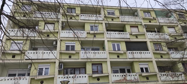 Eladó téglalakás, Szolnokon 31.9 M Ft, 2 szobás