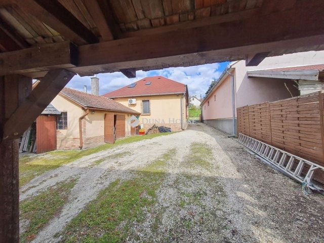 Eladó családi ház, Enyingen 56.5 M Ft, 6 szobás