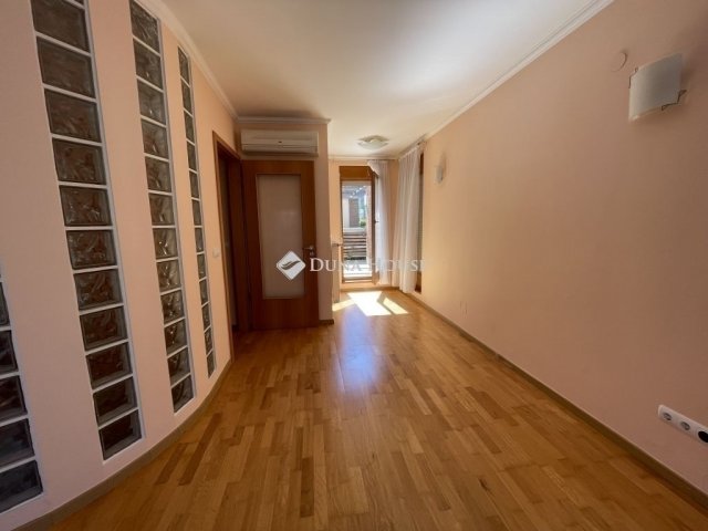 Eladó téglalakás, Budapesten, II. kerületben 158.9 M Ft