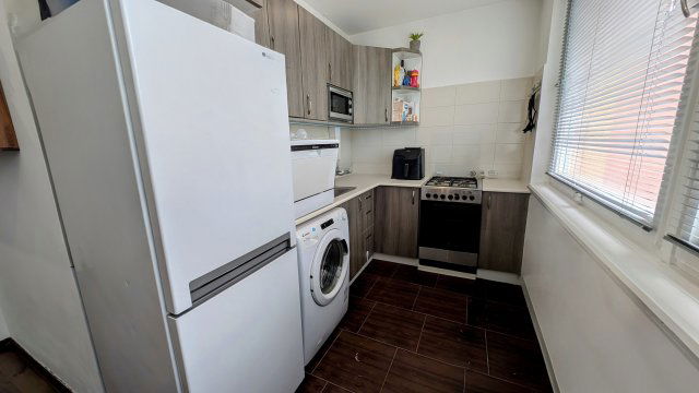 Eladó panellakás, Kecskeméten 40 M Ft, 2 szobás