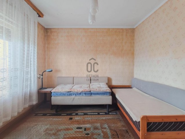 Eladó családi ház, Komáromban 68.9 M Ft, 4 szobás