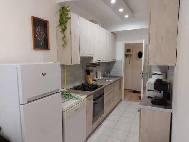 Kiadó téglalakás, albérlet, Pécsett 140 E Ft / hó, 2 szobás