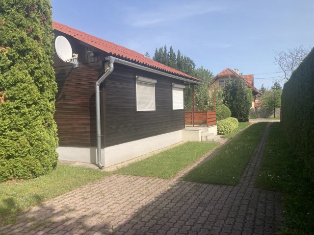 Eladó nyaraló, Balatonfűzfőn 79 M Ft, 1+2 szobás