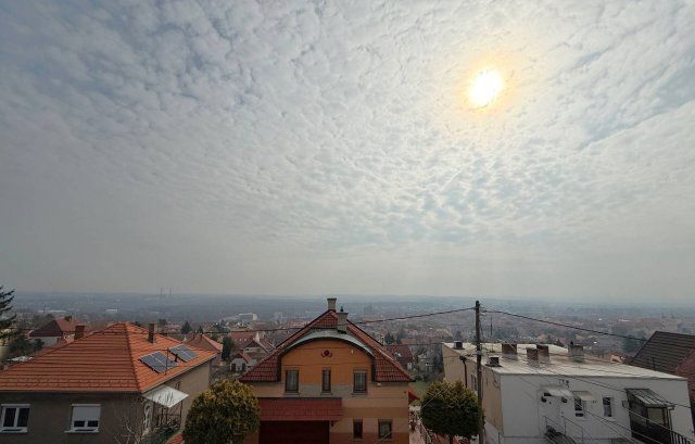 Eladó téglalakás, Pécsett 82.9 M Ft, 3 szobás