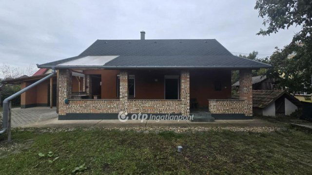 Eladó családi ház, Püspökladányban 37.5 M Ft, 4+1 szobás