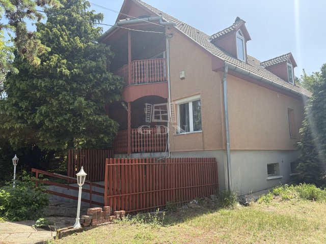 Eladó családi ház, Erdőkertesen 119 M Ft, 5+2 szobás