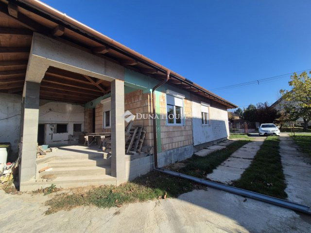 Eladó családi ház, Enyingen 42 M Ft, 4 szobás