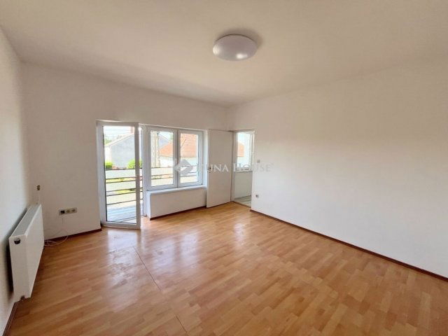 Eladó családi ház, Katafán 64.9 M Ft, 7 szobás