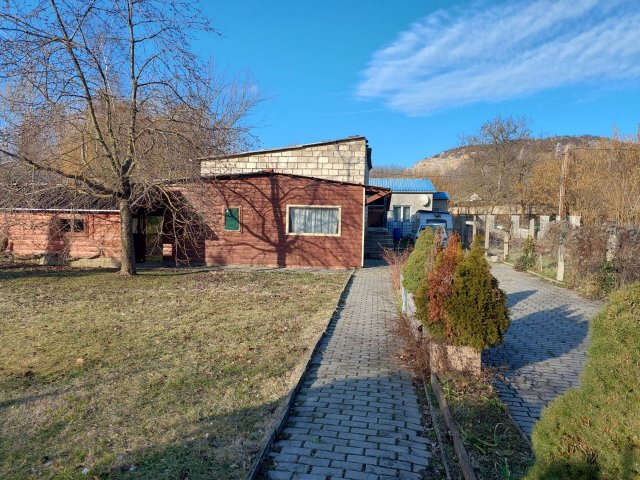 Eladó ipari ingatlan, Kesztölcön 29.9 M Ft / költözzbe.hu