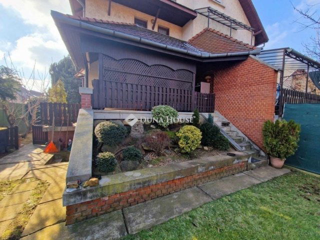 Eladó ikerház, Budapesten, XVIII. kerületben 124.9 M Ft, 4 szobás