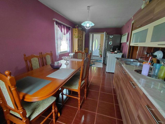 Eladó családi ház, Császáron 36.9 M Ft, 2 szobás