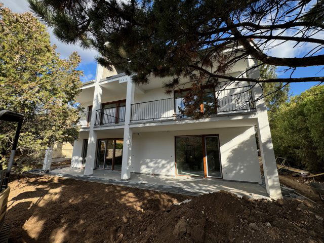 Eladó téglalakás, Pécsett 50.32 M Ft, 1+1 szobás